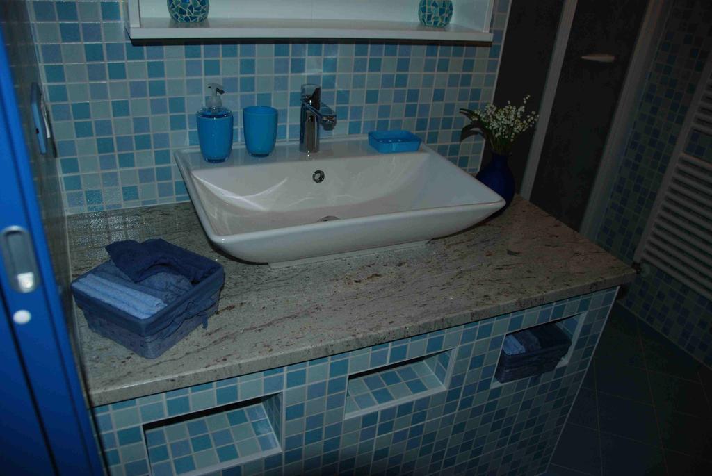 B&B La Casa Di Trizzi Como Szoba fotó